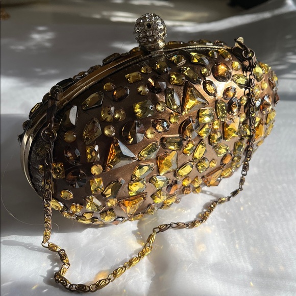 Bejeweled hard case Clutch embellished with gold & Amber crystals & rhinestones. - Picture 14 of 14